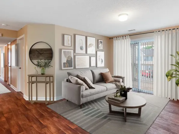 The Cove at Cloud Springs Apartment Homes