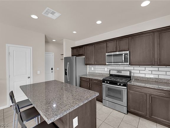 5th image of 8997 Vista Pines St