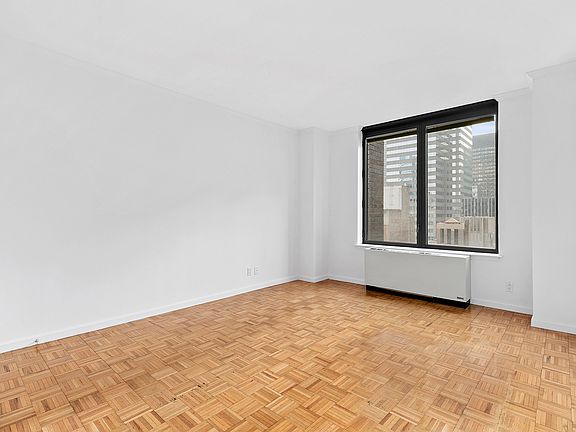 4th image of 150 E 57th St APT 3A