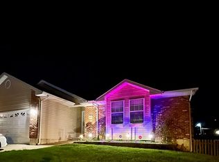 1002 Thames Dr, Imperial, MO 63052