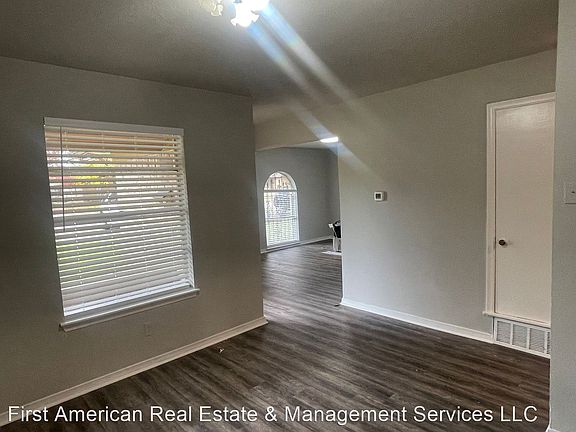 5th image of 932 Lindy Ct