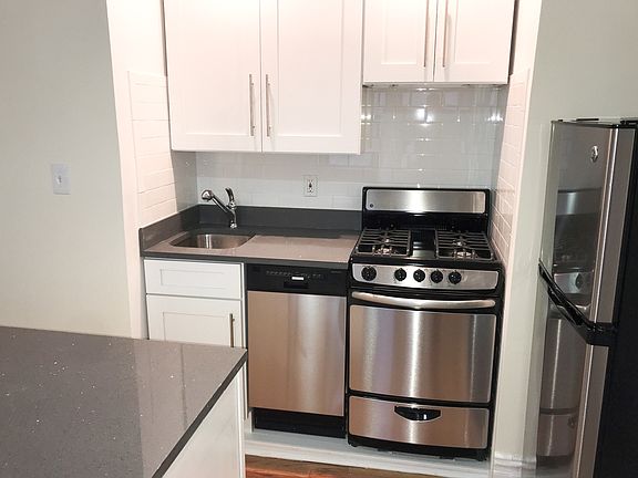 4th image of 31 Tiemann Pl APT 32