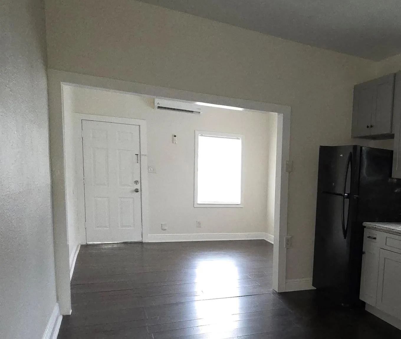 1 bed, 1.0 bath, 1056 sqft, $800 — Photo 3