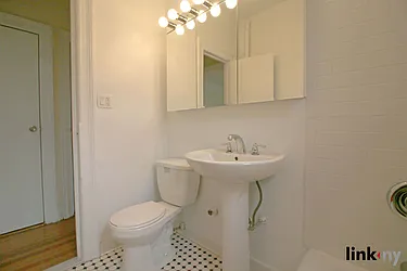 Rented by Link NY Realty