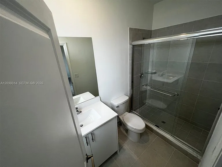 1810 SE 26th Ter #1810 — Photo 26