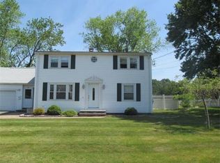 20 Shirwood Dr, Seekonk, MA 02771