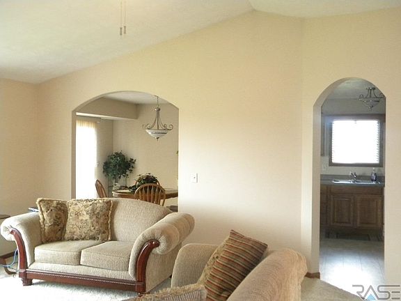 5th image of 5708 S Alex Ct