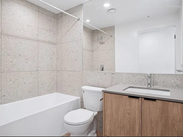219 E 24th Ave — Photo 36