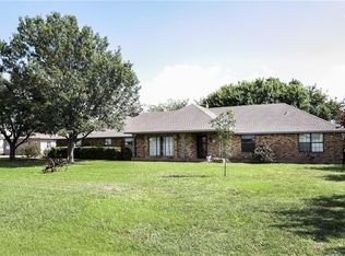 538 Sylvester Rd, Ennis, TX 75119
