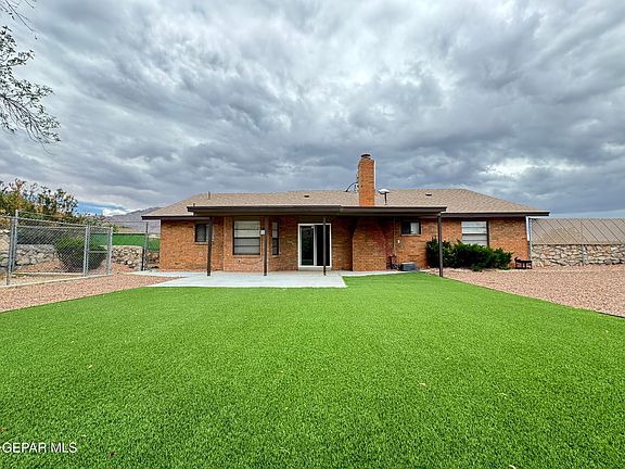 4th image of 701 Espolon Dr