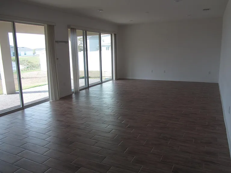 365 Blue Lake Cir — Photo 8