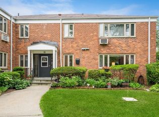 72 Lawrence Ct APT B, White Plains, NY 10603