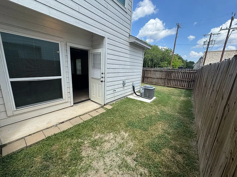 4122 Swans Lndg #201 — Photo 26