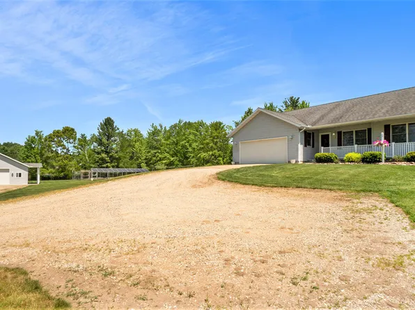 13956 Johnson Ct, Leroy, MI 49655