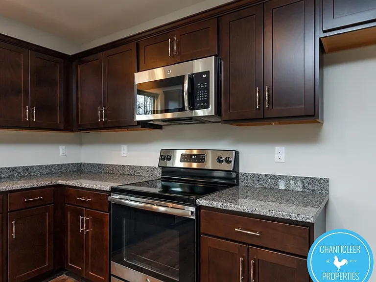 1423 Tamarino Dr — Photo 3