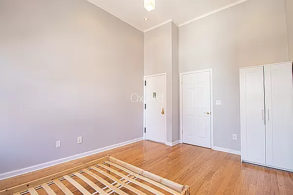 Rented by NYC LUXURY APT RENTALS CO LLC | media 6