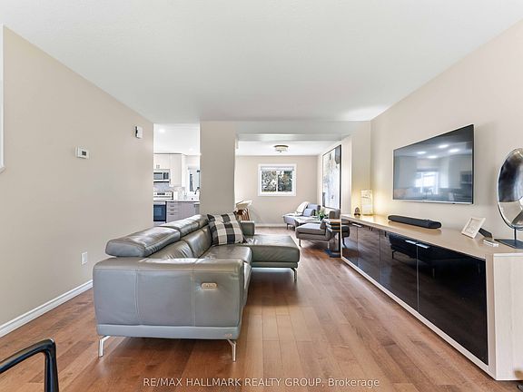 5th image of 1593 Bottriell Way