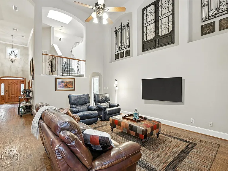 2303 Chapelwood Dr — Photo 7