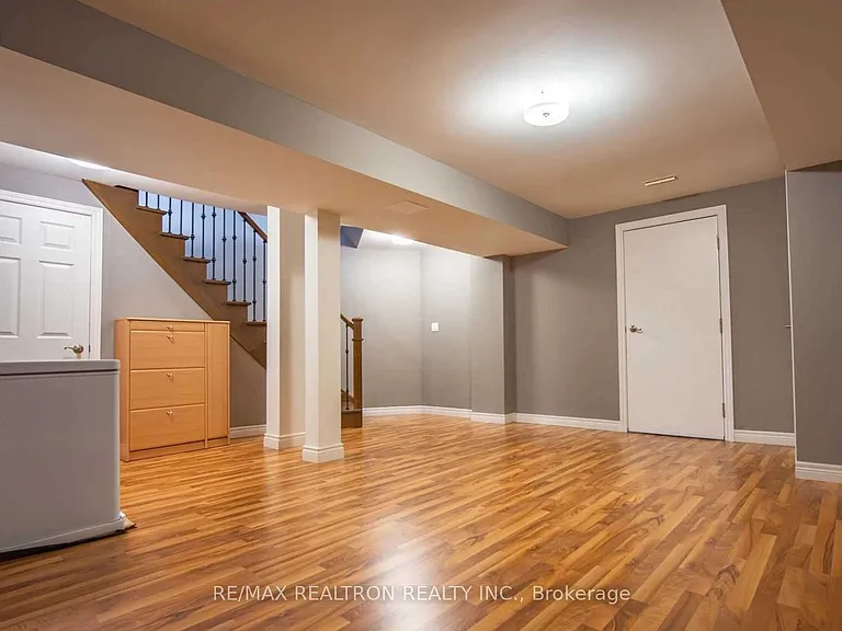18 Ravine Edge Dr — Photo 28