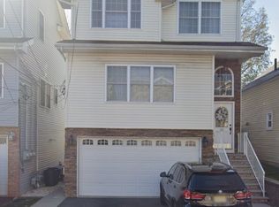 22 New St APT 2, Bayonne, NJ 07002