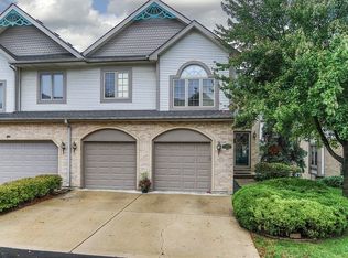 152 Schiller Sq, Itasca, IL 60143