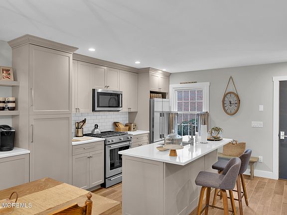 5th image of 51 Wyckham Rd