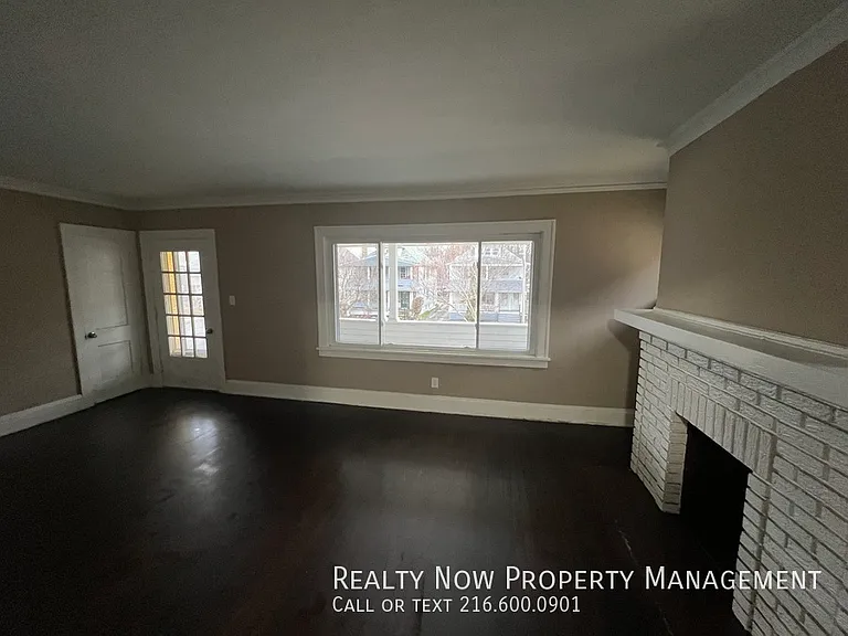 872 Helmsdale Rd #2 — Photo 8