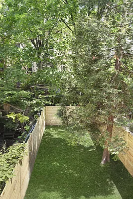 Sold by Compass | media 25