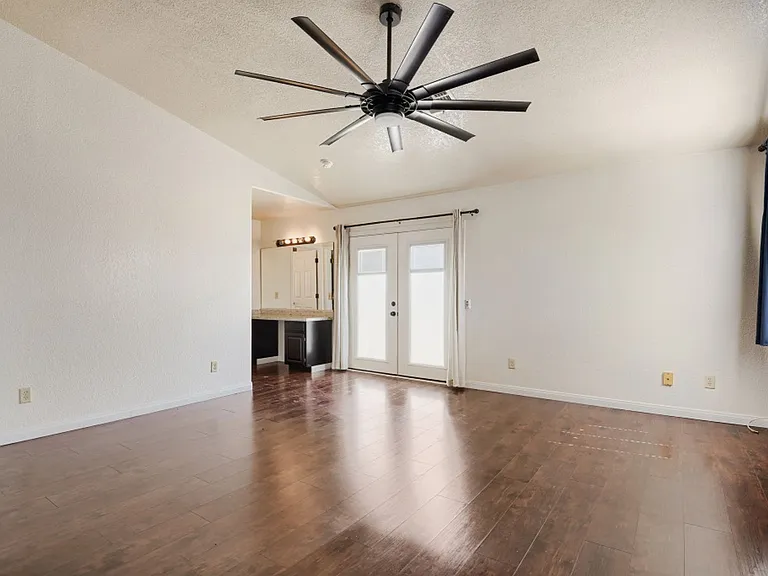912 Portulaca Ct — Photo 16