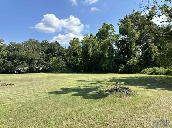 Pin Oak St, Labadieville, LA 70372