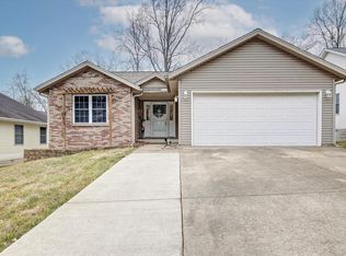 2688 S Danlyn Rd, Bloomington, IN 47403