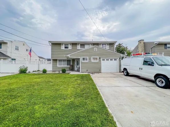 46 Tennyson St, Carteret, NJ 07008