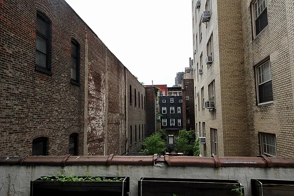 Rented by Waverly Realty Associates | media 77