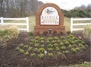 8907 Hollow Oak Dr, Midlothian, VA 23112