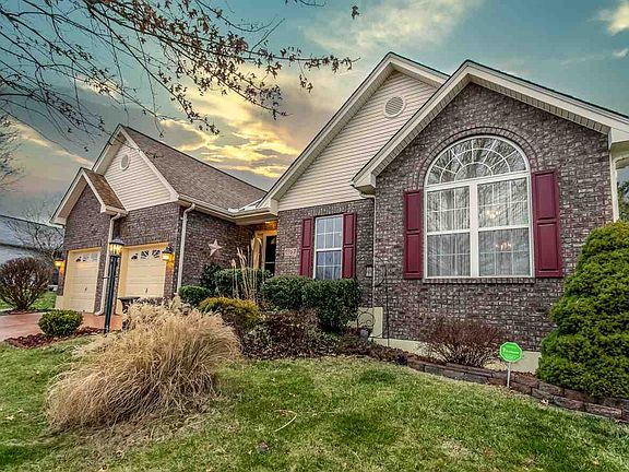 3rd image of 1176 Donner Dr
