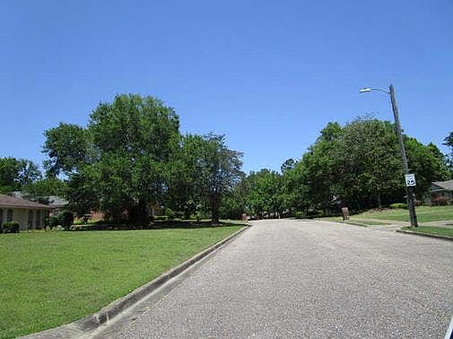 4th image of 2169 Bowen Dr
