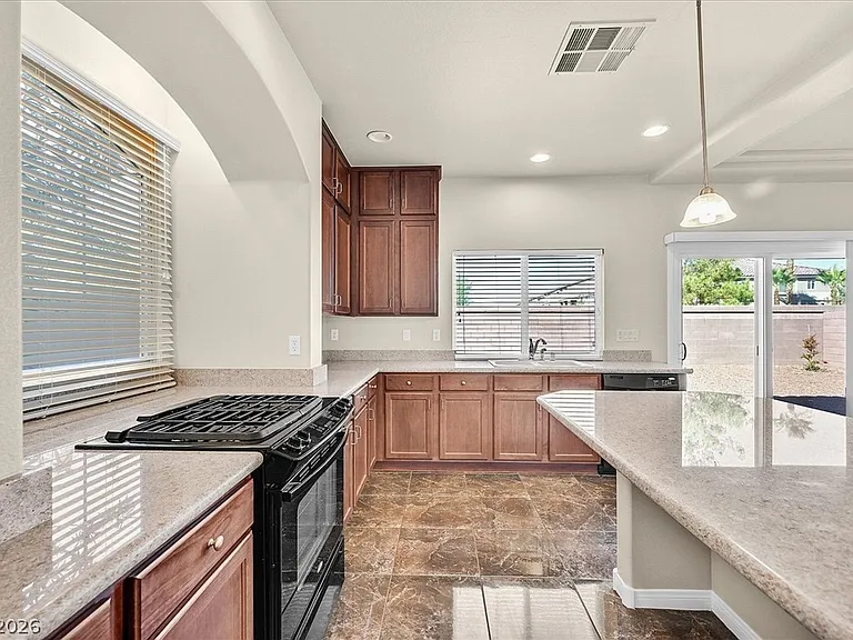 6524 Baroque Ave — Photo 9