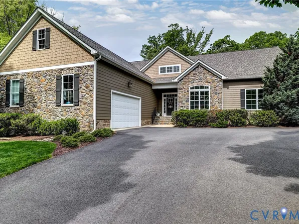 9942 Westhampton Glen Pl, Henrico, VA 23238