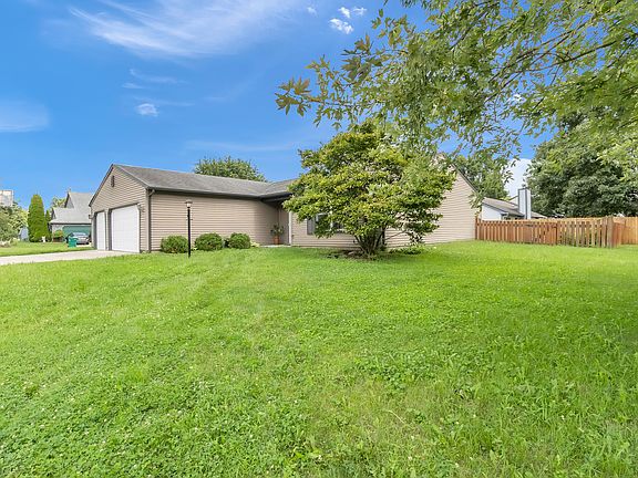 3rd image of 371 Watercrest Way