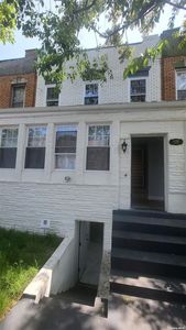 122 Dumont Avenue, Brooklyn, NY, 11212