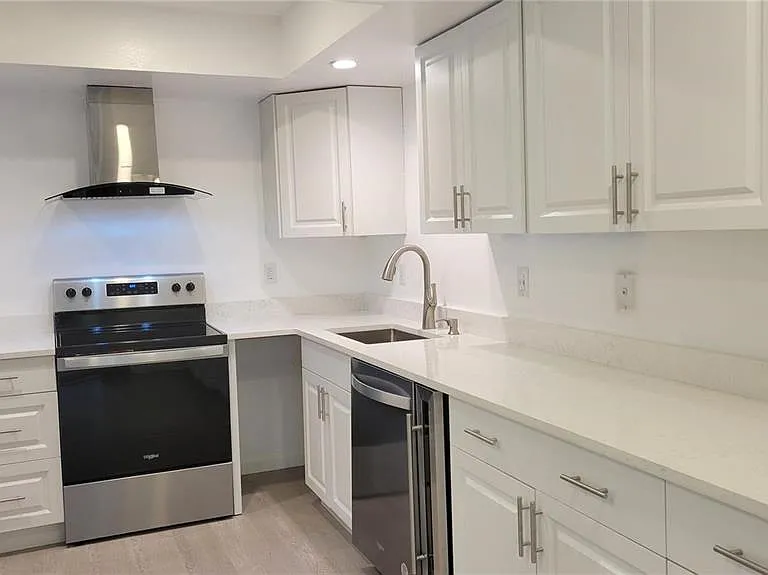 5368 Royal Palm Ave #5368 — Photo 3