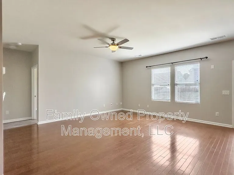 1834 Chickasaw Dr — Photo 9