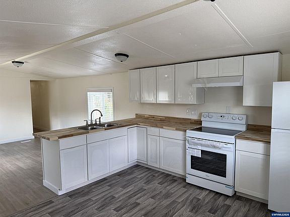 4th image of 2031 Kennedy Cir NE #29
