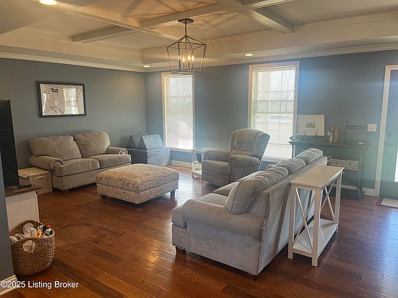 3rd image of 54 Brookshire Ln