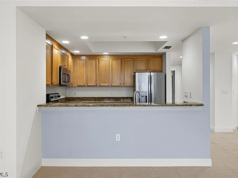 2090 W 1st St #810 — Photo 8