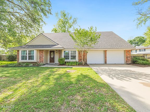 2nd image of 101 Duncan Cir