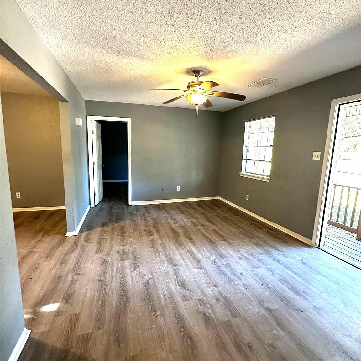 2 bed, 2.0 bath, 900 sqft, $1,195 — Photo 4