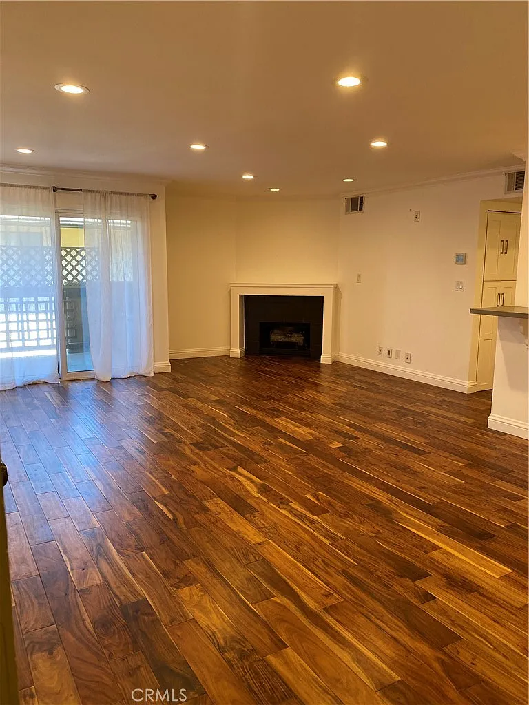 2 bed, 986 sqft, $2,850 — Photo 1