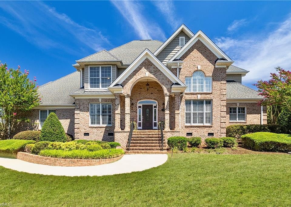 1st image of 163 Cleek Dr