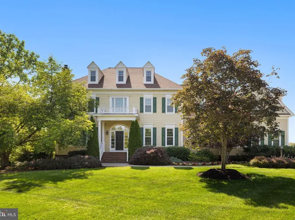 24117 Grand Ellison Ct, Aldie, VA 20105